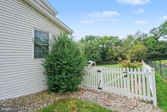 6311 VALLEYBROOK DR, Mechanicsburg, PA 17050