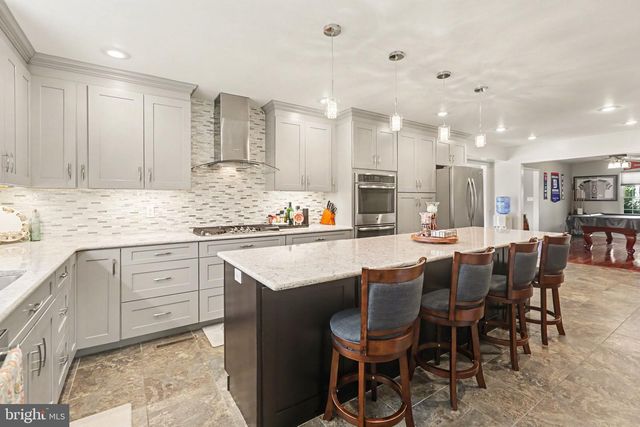 6311 VALLEYBROOK DR, Mechanicsburg, PA 17050
