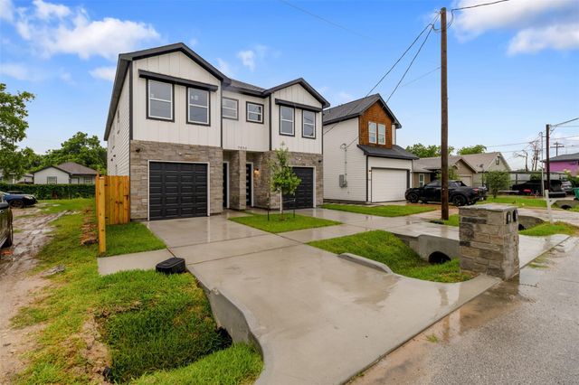 7950 Henson Street A-B, Houston, TX 77028