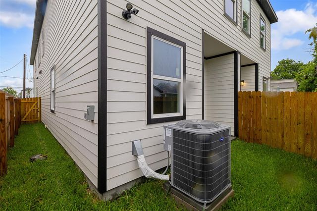 7950 Henson Street A-B, Houston, TX 77028