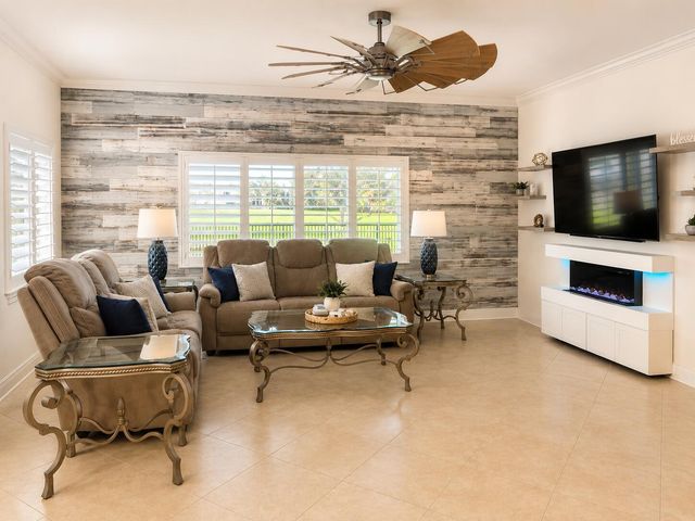 9421 Bristol Ridge, West Palm Beach, FL 33411