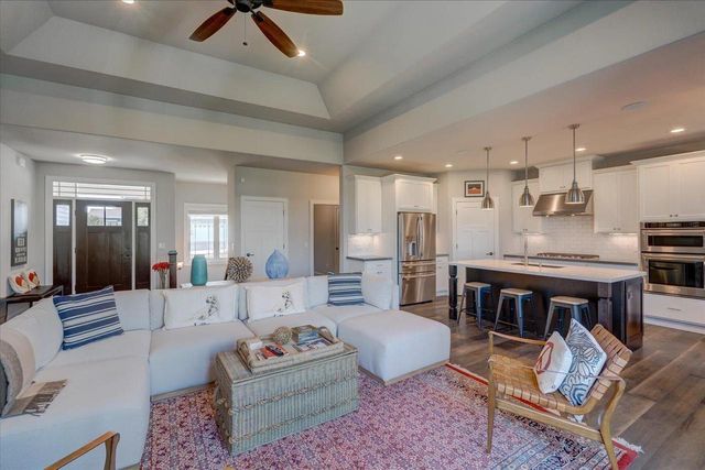 2429 Genevieve Way, Waunakee, WI 53597