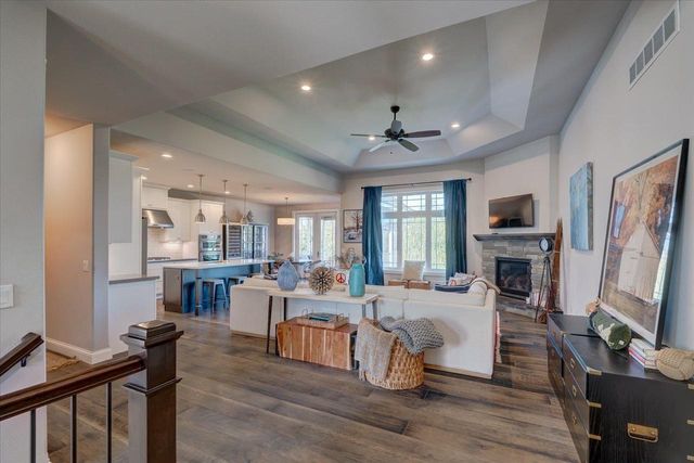 2429 Genevieve Way, Waunakee, WI 53597