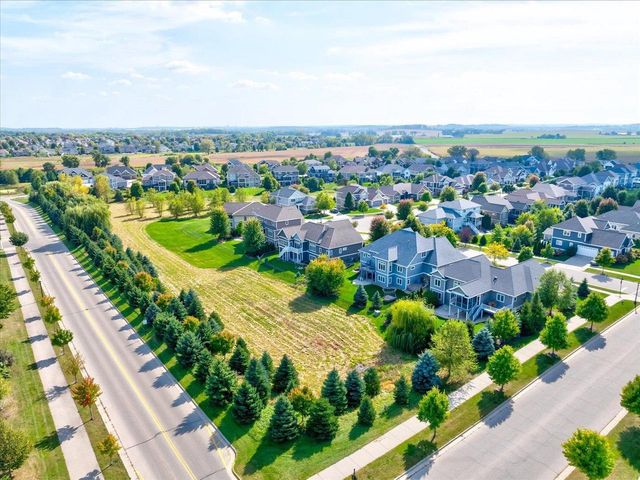2429 Genevieve Way, Waunakee, WI 53597