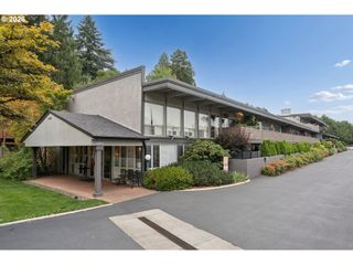4460 Sw SCHOLLS FERRY Rd 20A, Portland, OR 97225