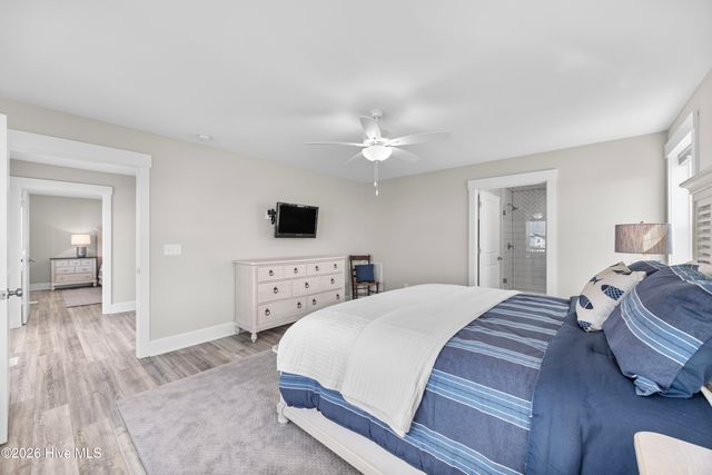 9091 W 9th Street, Surf City, NC 28445
