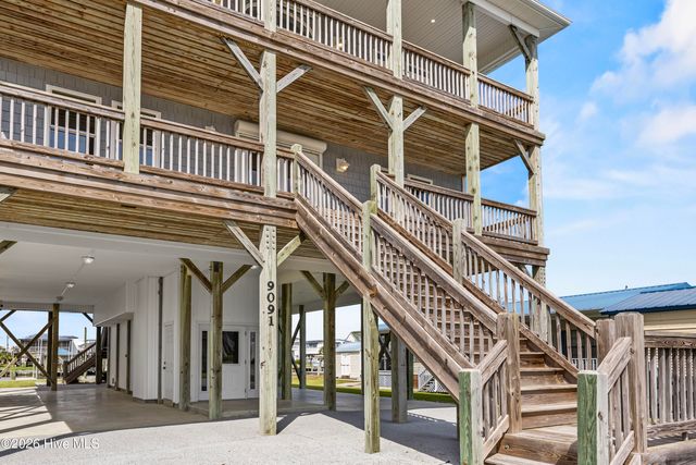 9091 W 9th Street, Surf City, NC 28445