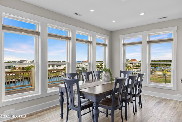 9091 W 9th Street, Surf City, NC 28445
