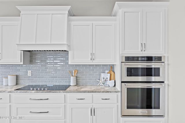9091 W 9th Street, Surf City, NC 28445