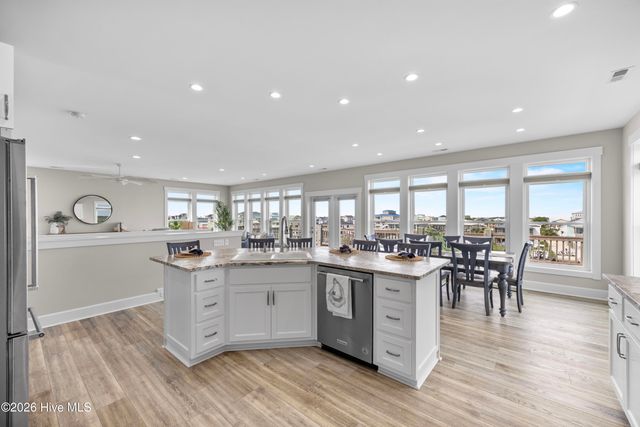 9091 W 9th Street, Surf City, NC 28445