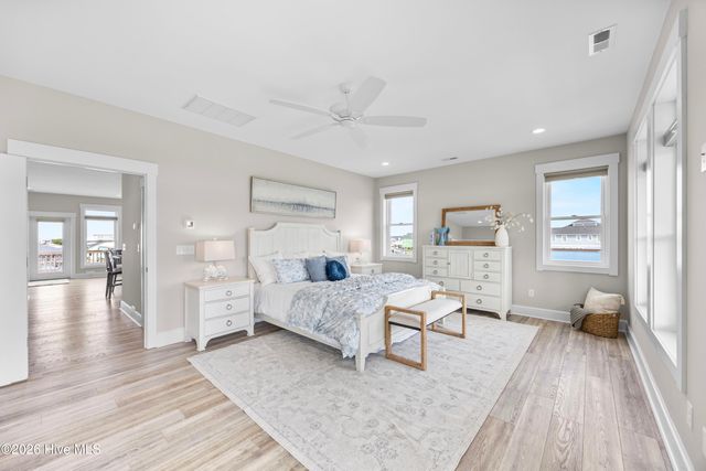 9091 W 9th Street, Surf City, NC 28445