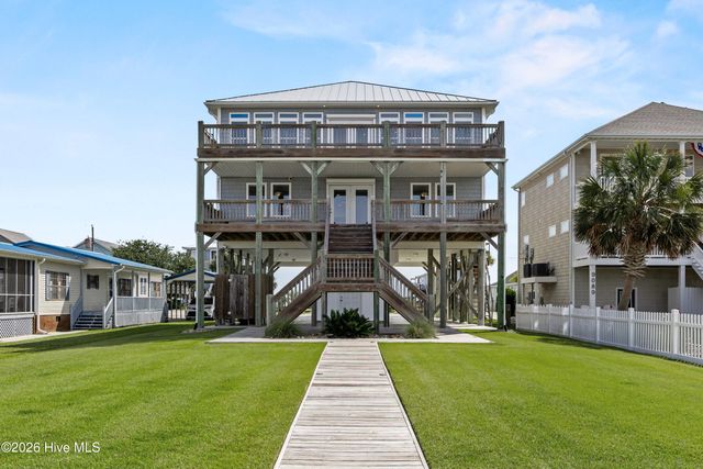 9091 W 9th Street, Surf City, NC 28445