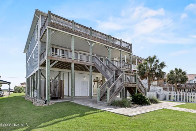 9091 W 9th Street, Surf City, NC 28445