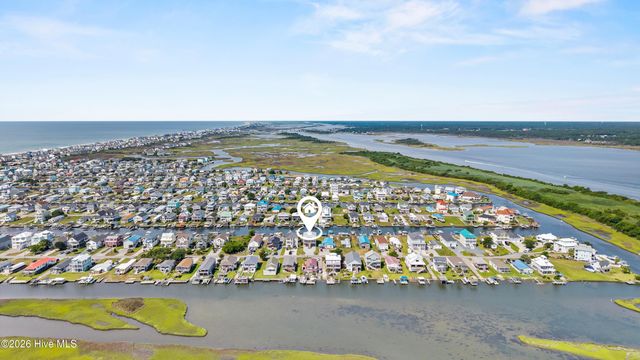 9091 W 9th Street, Surf City, NC 28445