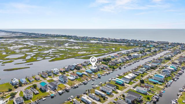 9091 W 9th Street, Surf City, NC 28445