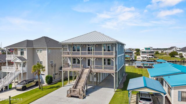 9091 W 9th Street, Surf City, NC 28445