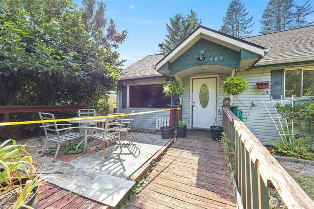 909 Fir Street NE, Olympia, WA 98506