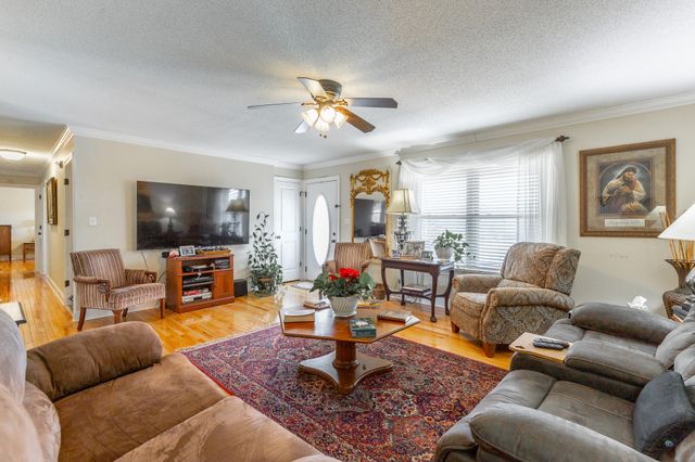 10245 Snow Hill Road, Ooltewah, TN 37363