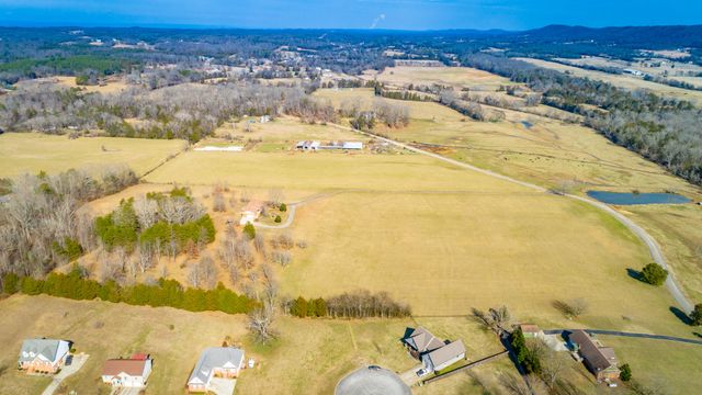 10245 Snow Hill Road, Ooltewah, TN 37363