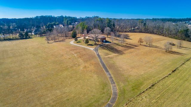 10245 Snow Hill Road, Ooltewah, TN 37363