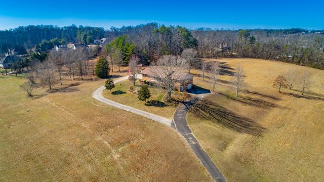 10245 Snow Hill Road, Ooltewah, TN 37363