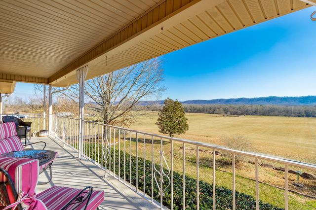 10245 Snow Hill Road, Ooltewah, TN 37363