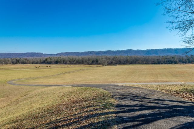 10245 Snow Hill Road, Ooltewah, TN 37363