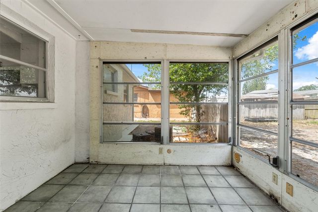 1050 SAXON LANE, Holiday, FL 34691