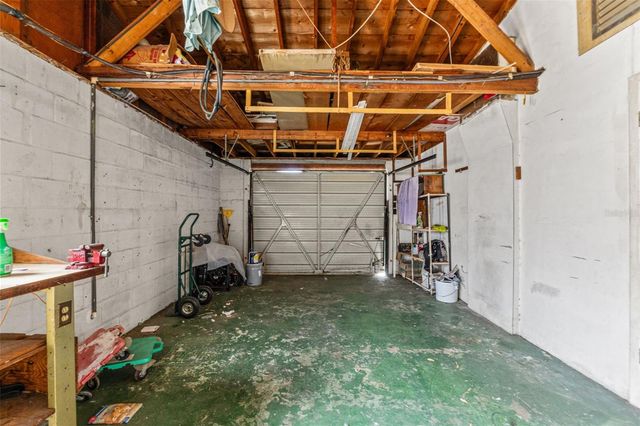 1050 SAXON LANE, Holiday, FL 34691