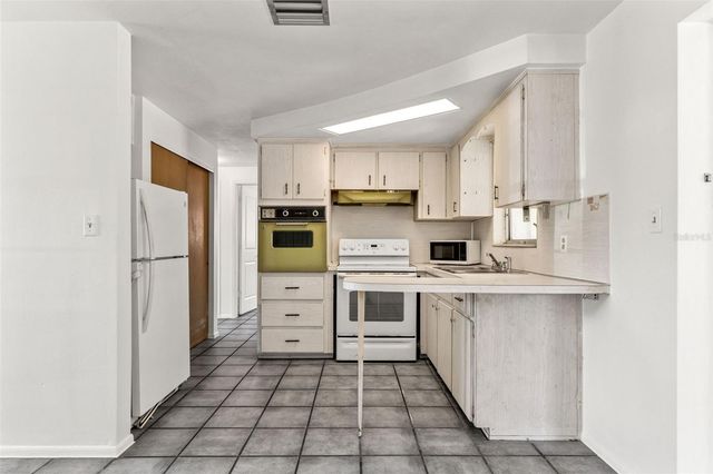 1050 SAXON LANE, Holiday, FL 34691