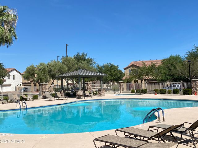 1999 S SWAN Drive, Gilbert, AZ 85295