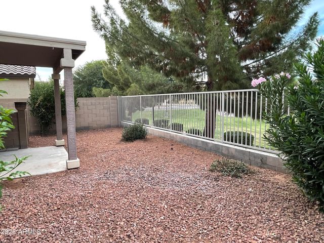 1999 S SWAN Drive, Gilbert, AZ 85295