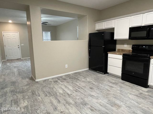 1999 S SWAN Drive, Gilbert, AZ 85295