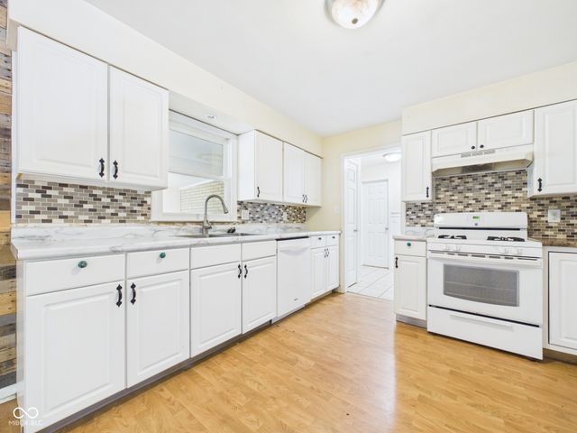 609 Stoner Drive, Anderson, IN 46013