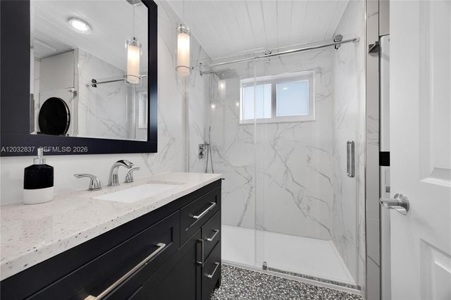 1050 SW 11th Street 20, Hallandale Beach, FL 33009