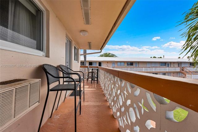1050 SW 11th Street 20, Hallandale Beach, FL 33009