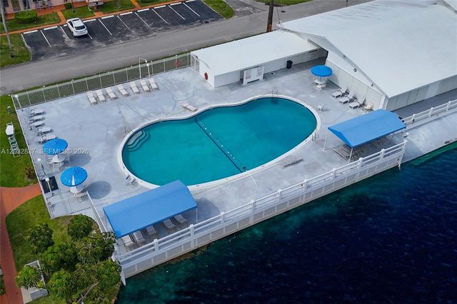 1050 SW 11th Street 20, Hallandale Beach, FL 33009