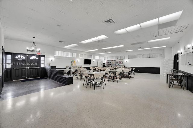 1050 SW 11th Street 20, Hallandale Beach, FL 33009