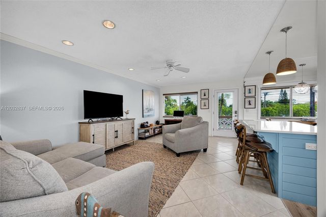 1050 SW 11th Street 20, Hallandale Beach, FL 33009