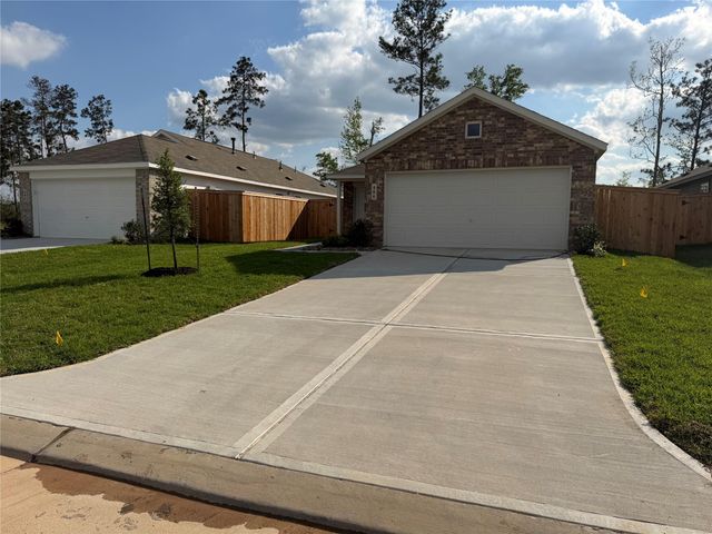 486 Southern Magnolia Way, Magnolia, TX 77354