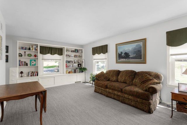 1315 Sunset AVENUE, Watertown, WI 53094