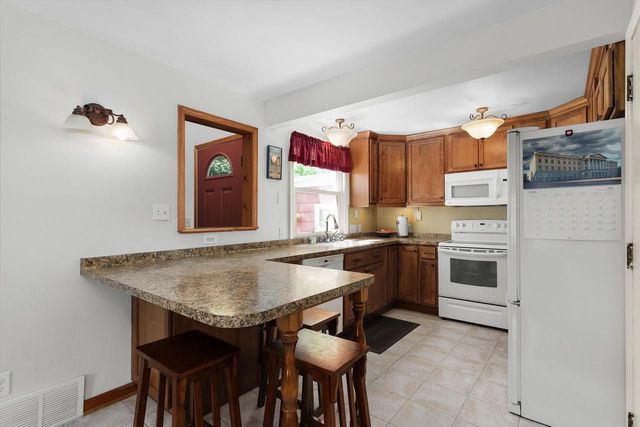 1315 Sunset AVENUE, Watertown, WI 53094