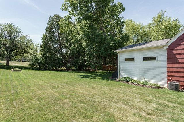 1315 Sunset AVENUE, Watertown, WI 53094