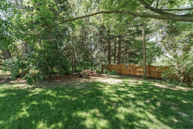 1315 Sunset AVENUE, Watertown, WI 53094