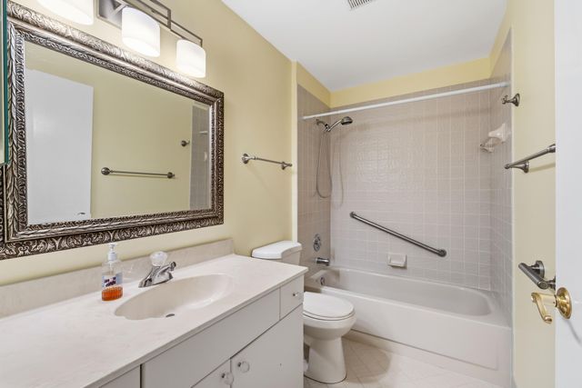 3233 Perimeter Drive 2511, Greenacres, FL 33467