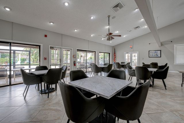 3233 Perimeter Drive 2511, Greenacres, FL 33467