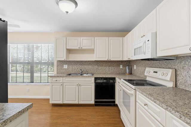 3233 Perimeter Drive 2511, Greenacres, FL 33467