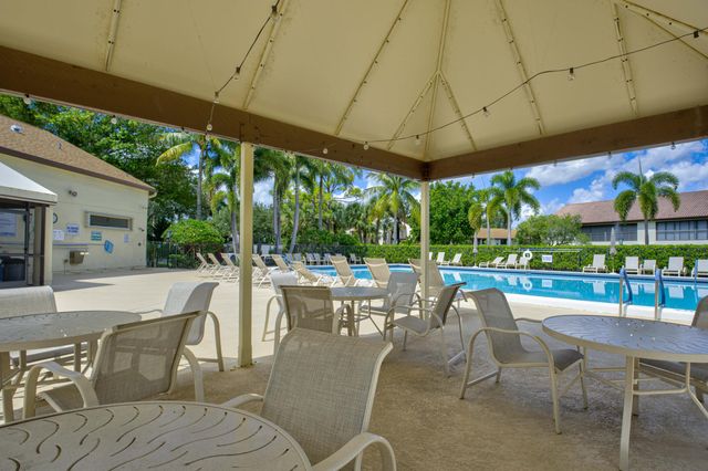 3233 Perimeter Drive 2511, Greenacres, FL 33467