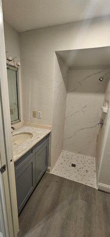 7711 Del Glen Lane, Houston, TX 77072