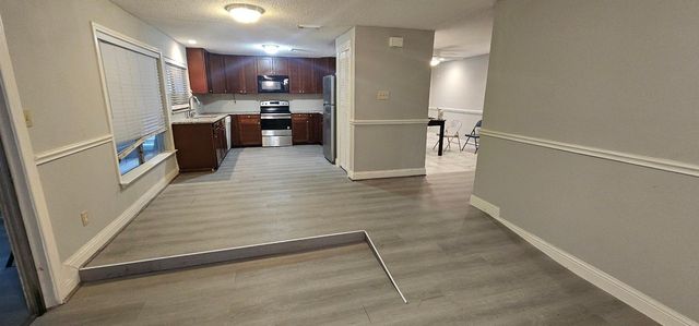 7711 Del Glen Lane, Houston, TX 77072